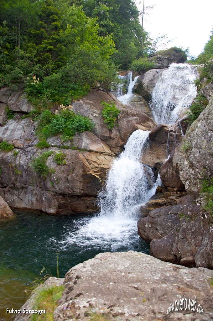 54-Cascata in Val Sanguigno.jpg